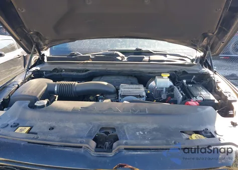 2021 Ram 1500 Limited 4X4 5'7 Box from USA, damaged, VIN 1C6SRFHT7MN619663